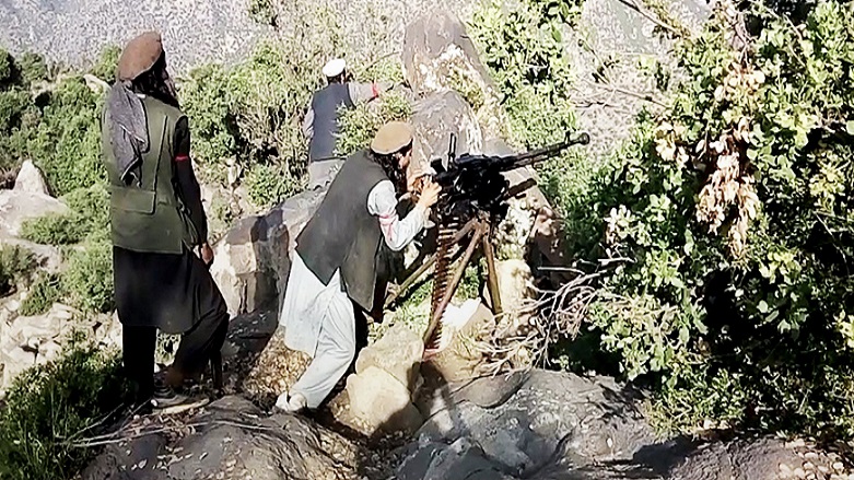 DAİŞ Taliban'la çatıştı: Çok sayıda ölü!