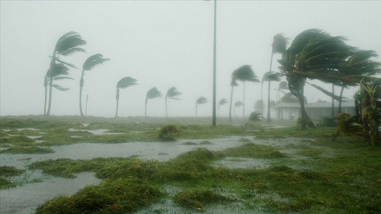 Sel ve fırtına 1746 kişiyi evsiz bıraktı