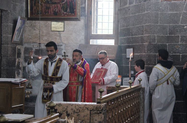 FOTO - Diyarbakır&rsquo;da Noel ayini