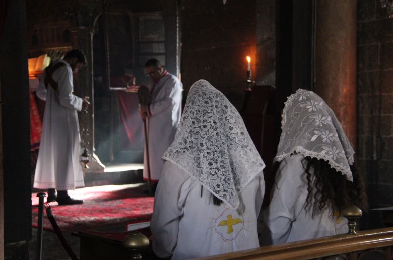 FOTO - Diyarbakır&rsquo;da Noel ayini