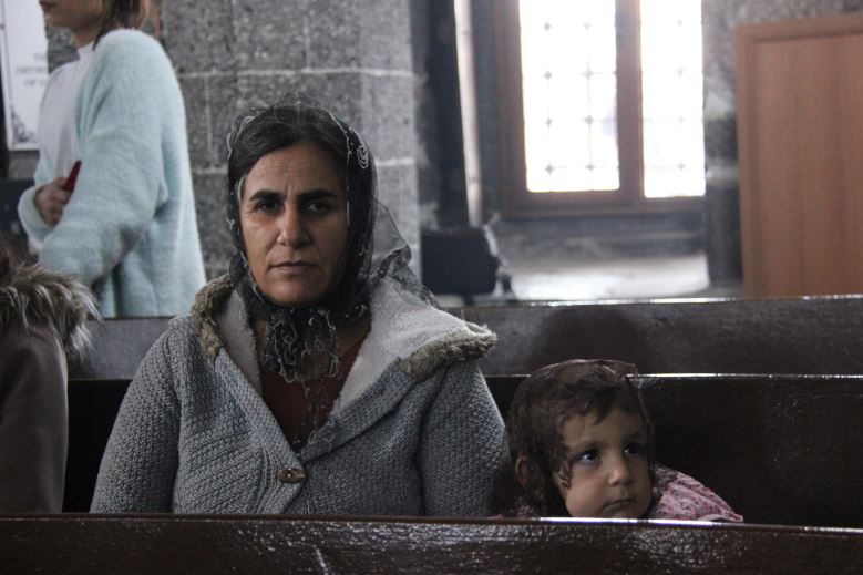 FOTO - Diyarbakır&rsquo;da Noel ayini