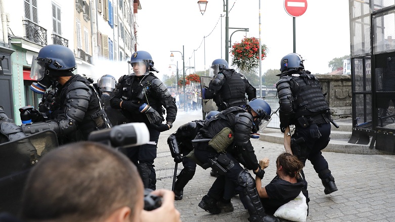 G7 olaylı başladı: Onlarca gözaltı