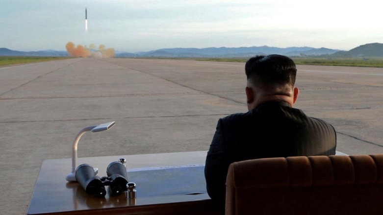 Füze ateşlemesini Kim de izledi