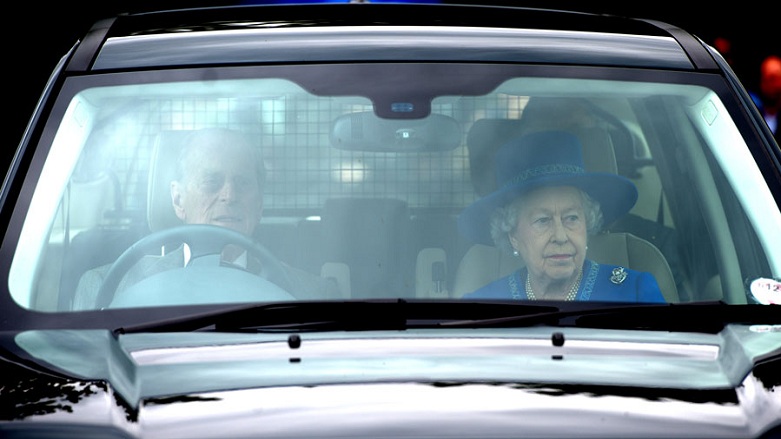 Kraliçe Elizabeth'in eşi, ehliyetini teslim etti