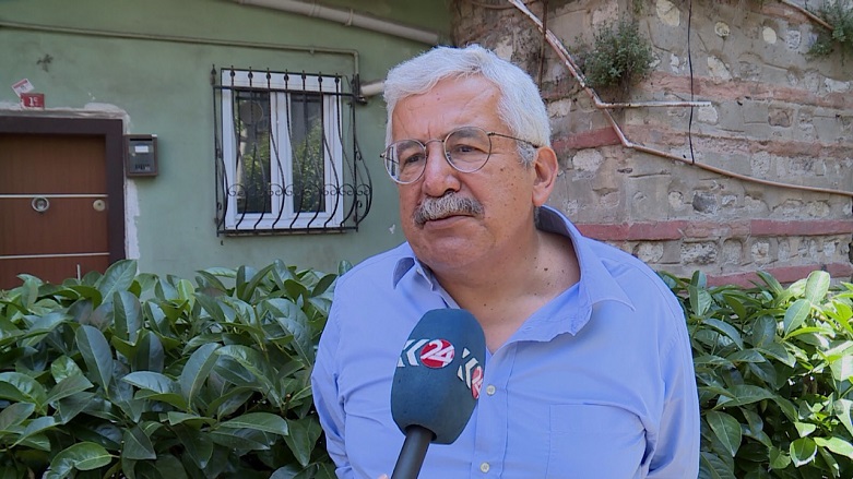 Akademisyen Ufuk Uras