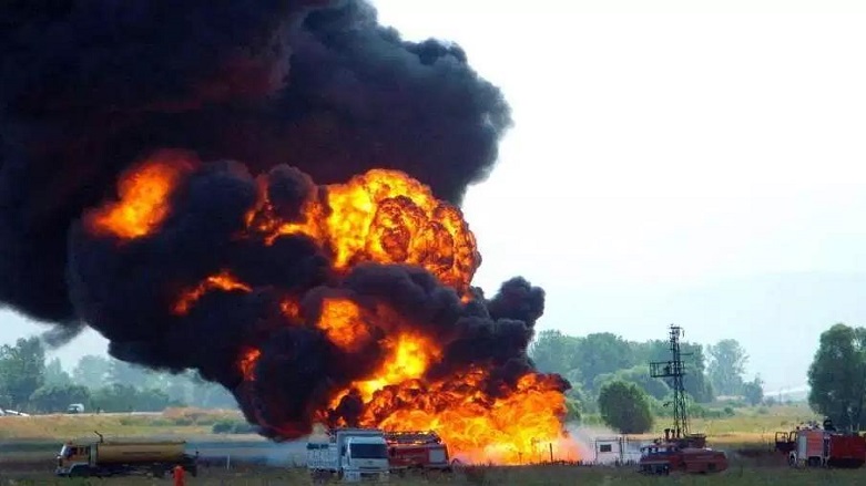 Yakıt borusunda patlama: 50’den fazla kayıp!