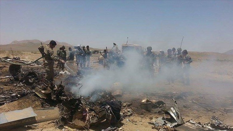 Afganistan'da 2 askeri helikopter düştü