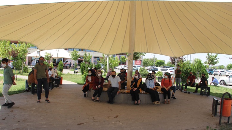 DİYARBAKIR - Tekstil fabrikasında Covid-19 alarmı