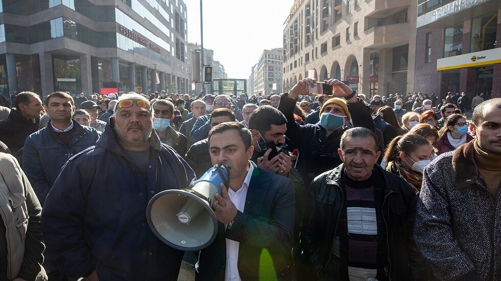 Ermenistan'da muhalefetten Paşinyan'a istifa ültimatomu