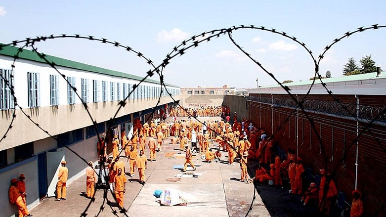 Güney Afrika'da Covid-19 nedeniyle 19 bin mahkum tahliye edilecek