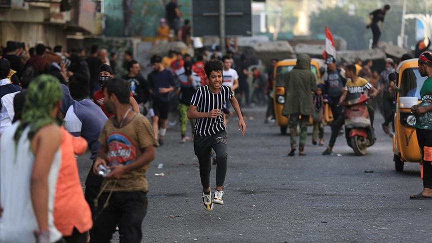 Irak’ta kısıtlamalar hafifletildi, gösteriler başladı: 1 ölü