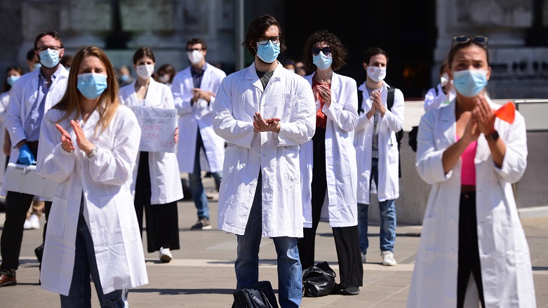 Salgında görevli doktor: Virüs gücünü kaybetti