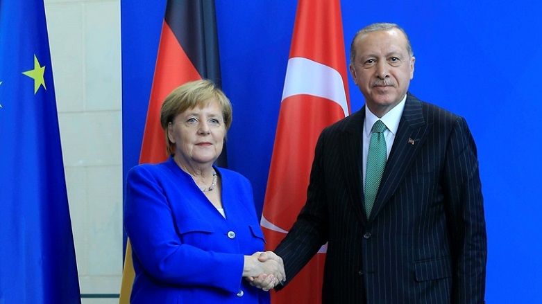 Erdoğan ve Merkel Libya’yı görüştü