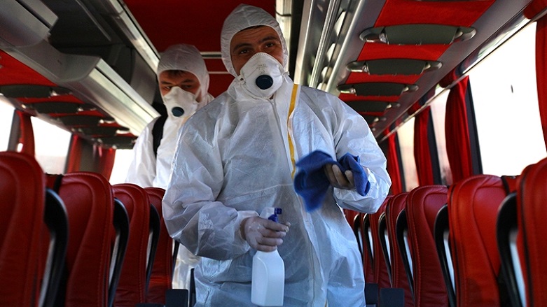 Van’da bir otobüs şoförü 12 kişiye virüs bulaştırdı