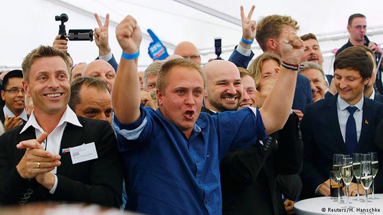Berlin'de AfD depremi; Merkel’in partisi geride kaldı 
