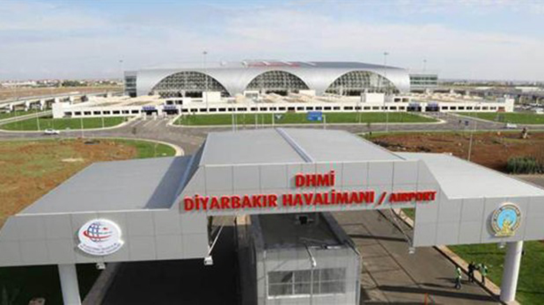 Diyarbakır Havalimanı'na roketli saldırı
