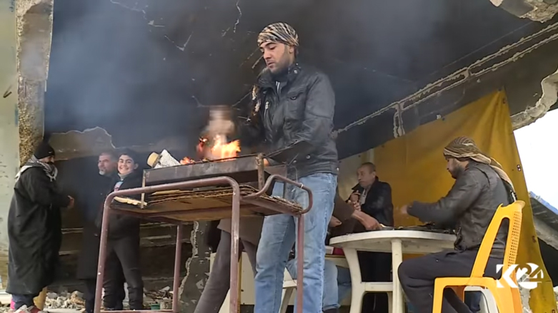 FOTO- Musul'da savaşa inat hizmete devam eden bir lokanta 