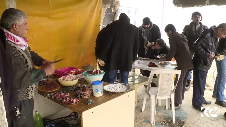FOTO- Musul'da savaşa inat hizmete devam eden bir lokanta 