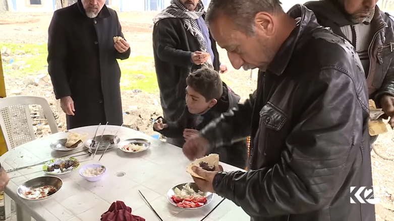 FOTO- Musul'da savaşa inat hizmete devam eden bir lokanta 