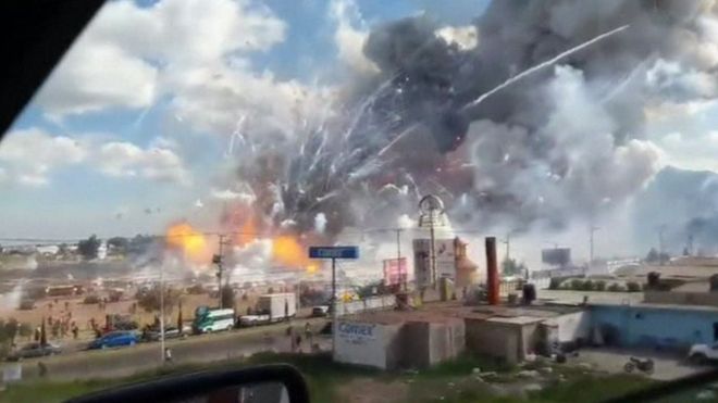 Havai fişek pazarında patlama; ölü ve yaralılar var!