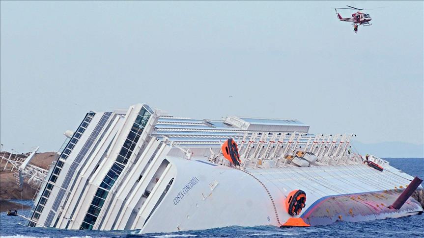 Feribot alabora: 4 ölü, 40 kayıp