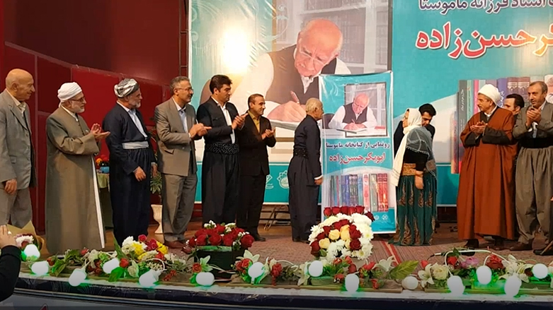 رێزگرتن لە نووسەر و وەرگێڕ ئەبووبەکر حەسەن زادە لە سنە