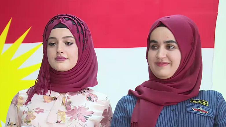خەڵاتکردنی قوتابییە یەکەمەکانی قوتابخانە حکومییەکان لە هەولێر