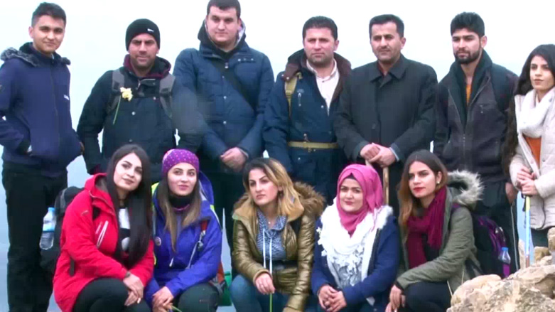 ئاکرێ .. وەرزشی شاخەوانی