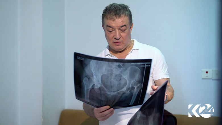 سووانی جومگە چییە؟ لە چ کاتێکدا پێویستمان بە نەشتەرگەری گۆڕینی جومگە دەبێت؟